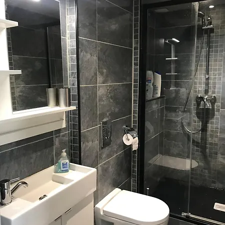 Apartamento Deux Pieces Avec Balcon, Calme Et Ensoleille *