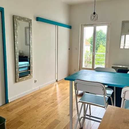 Deux Pieces Avec Balcon, Calme Et Ensoleille Apartamento *